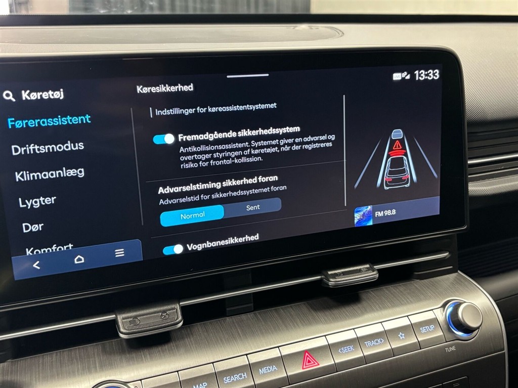 Hyundai Kona Electric 65,4 kWh Essential Long Range 217HK 5d Aut. - Image 24