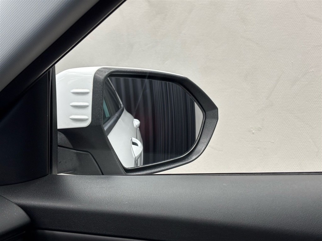 Hyundai Kona Electric 65,4 kWh Essential Long Range 217HK 5d Aut. - Image 28