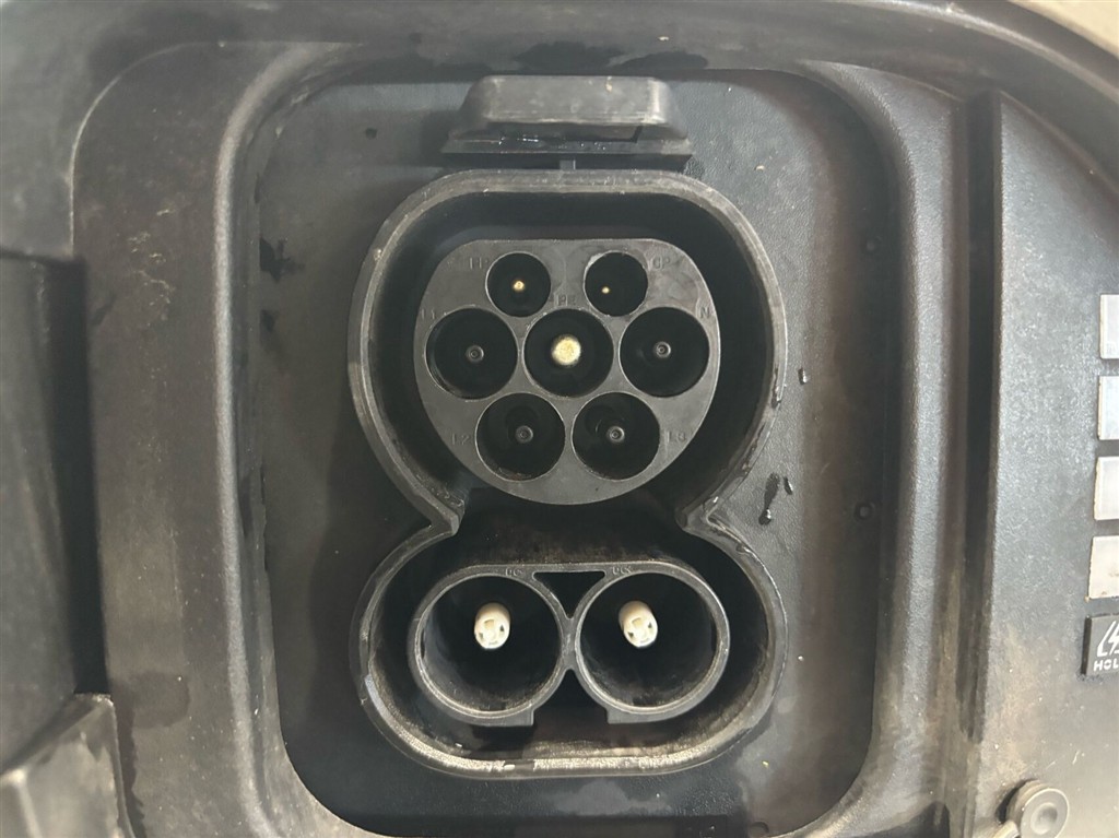 Hyundai Kona Electric 65,4 kWh Essential Long Range 217HK 5d Aut. - Image 31