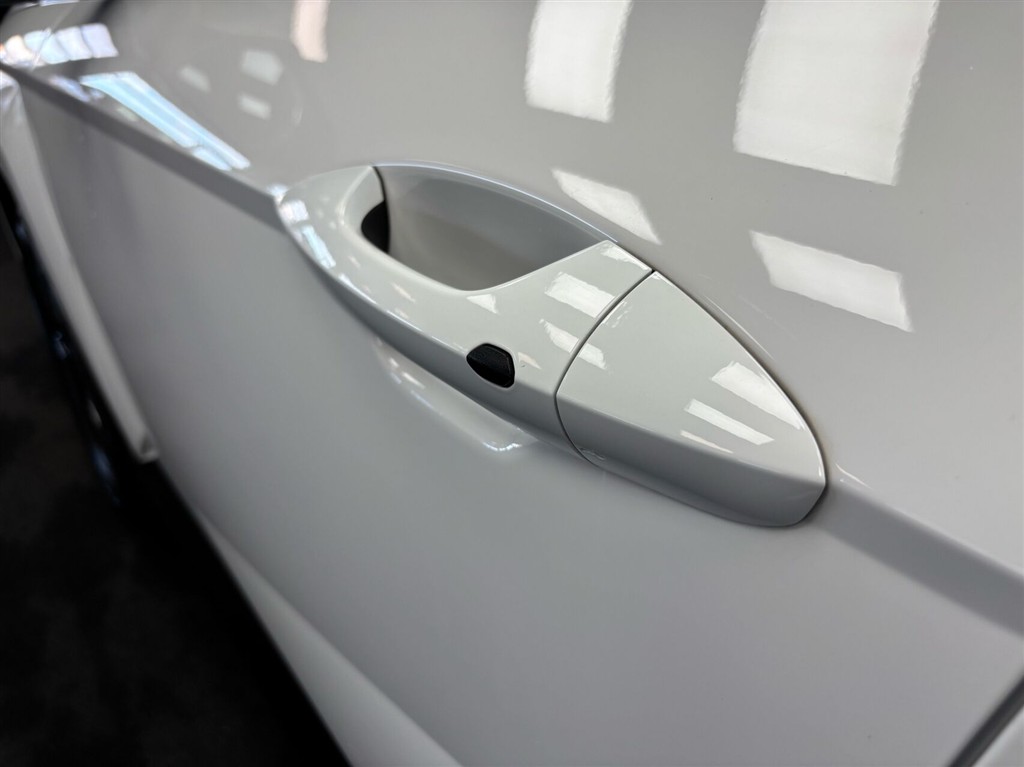 Hyundai Kona Electric 65,4 kWh Essential Long Range 217HK 5d Aut. - Image 32