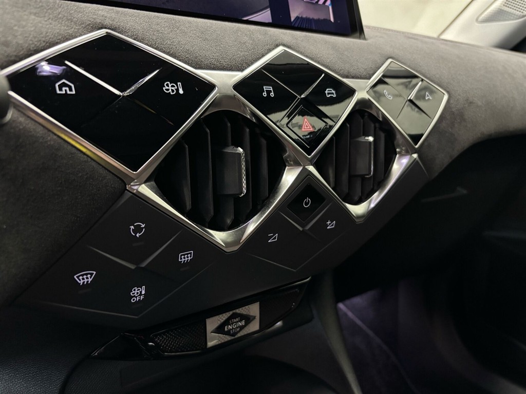 DS DS3 Crossback E-Tense Performance Line+ 156HK 5d Aut. - Image 18