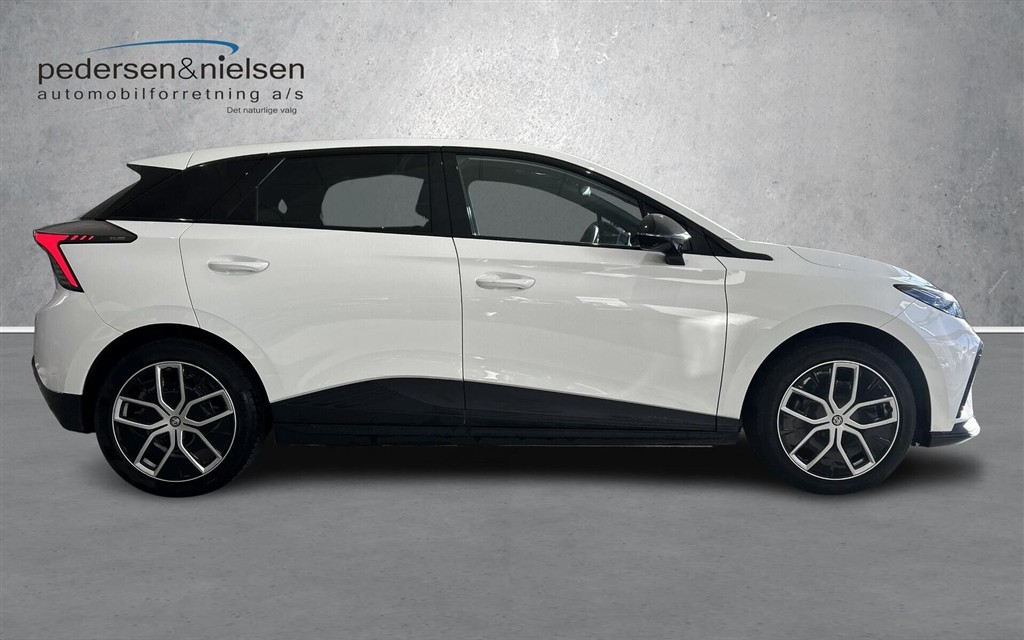 MG MG4 Electric EL Luxury 204HK 5d Aut. - Image 6