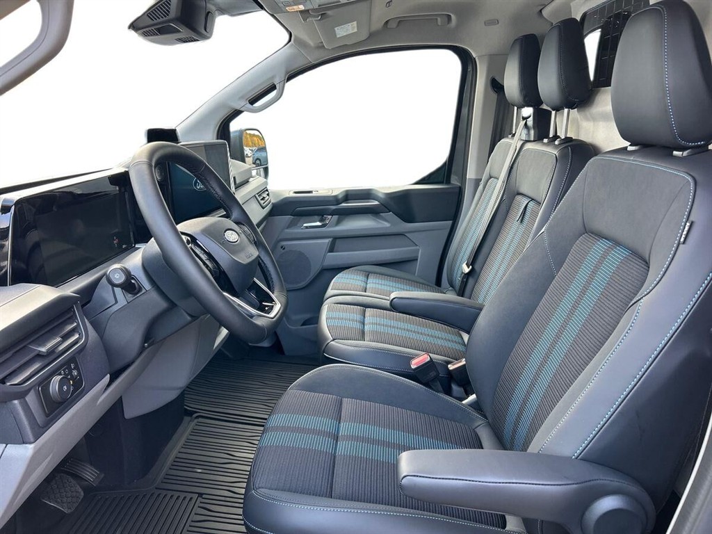 Ford E-Transit Custom 340 L2H1 EL Sport 286HK Van Aut. - Image 8