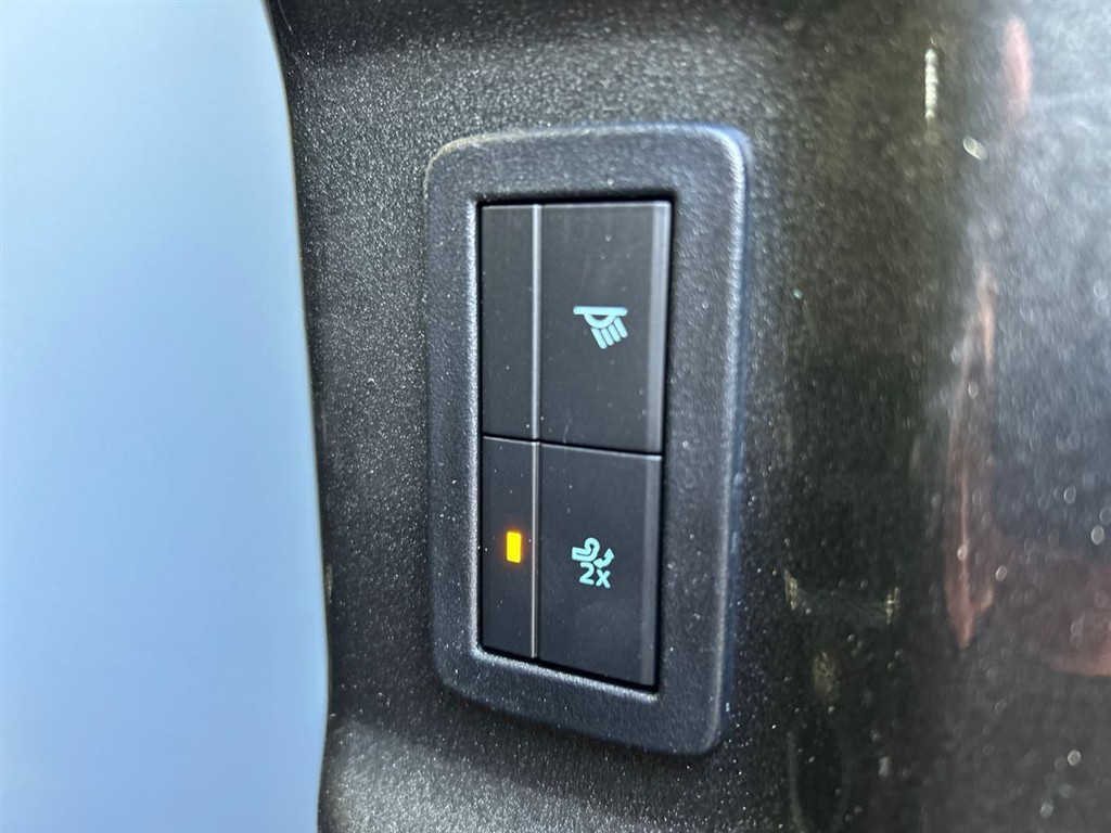 Ford E-Transit Custom 340 L2H1 EL Sport 286HK Van Aut. - Image 16