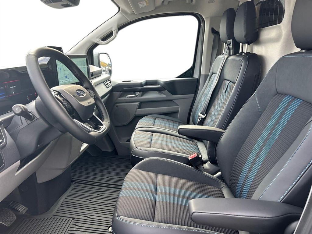 Ford E-Transit Custom 340 L2H1 EL Sport 286HK Van Aut. - Image 14
