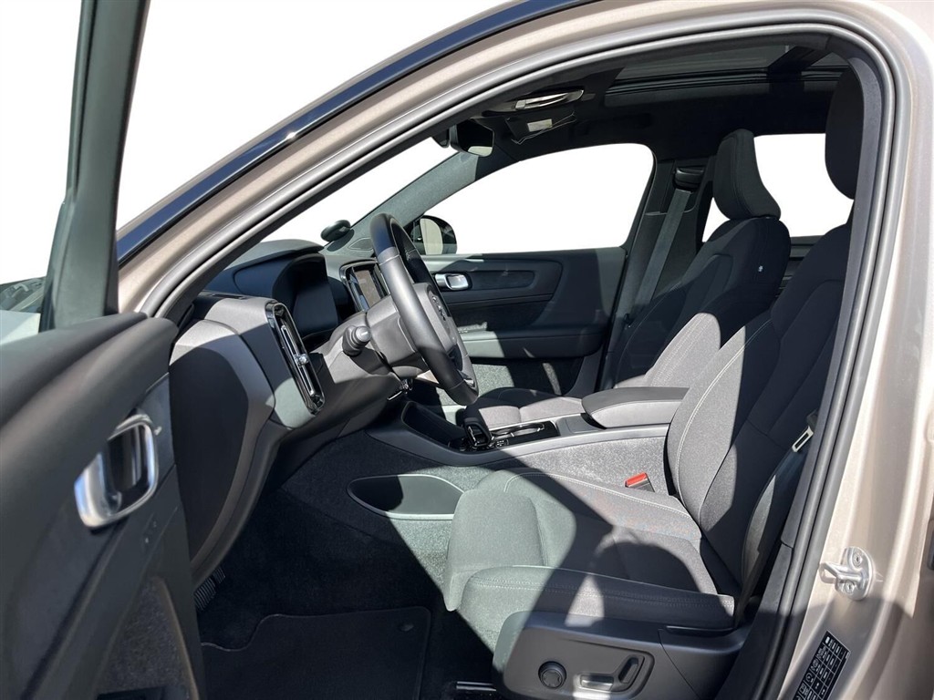 Volvo XC40 Recharge Extended Range Ultimate 252HK 5d Aut. - Image 5