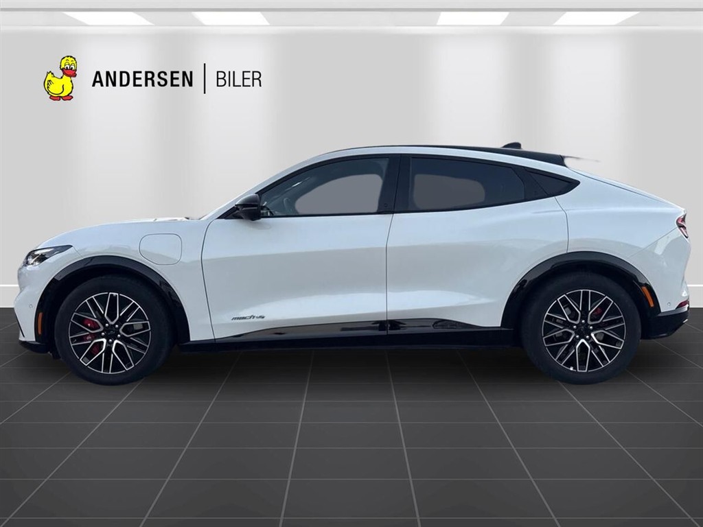 Ford Mustang Mach-E EL UR Premium AWD 351HK 5d Aut. - Image 2