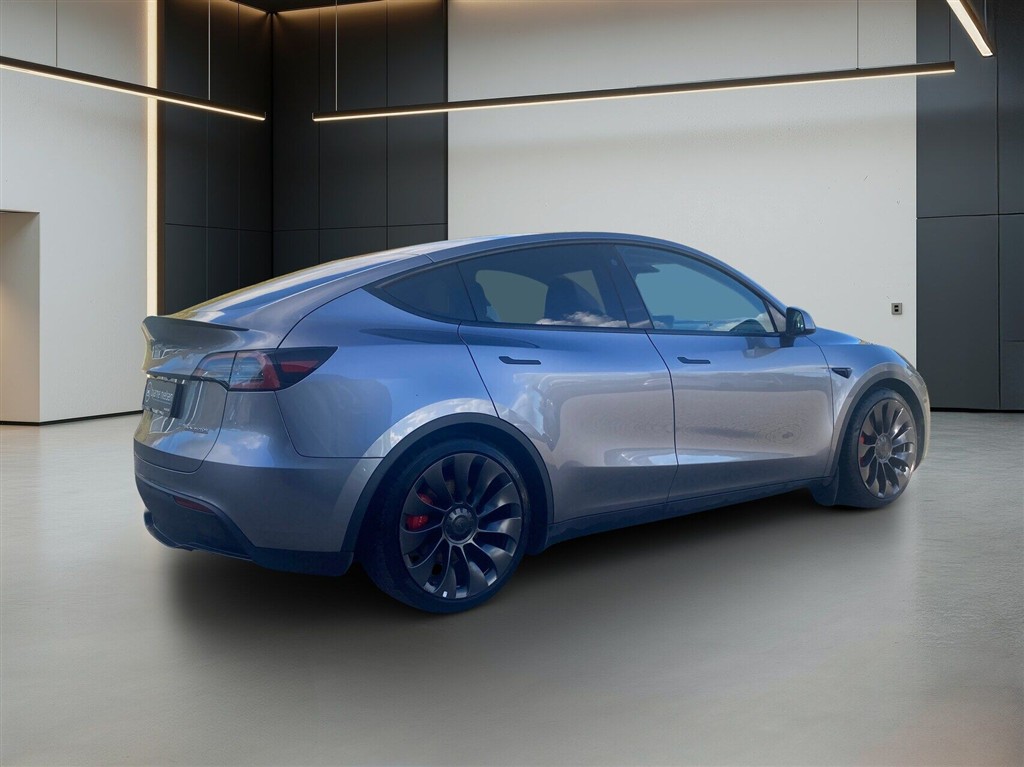 Tesla Model Y EL Performance AWD 534HK 5d Aut. - Image 4