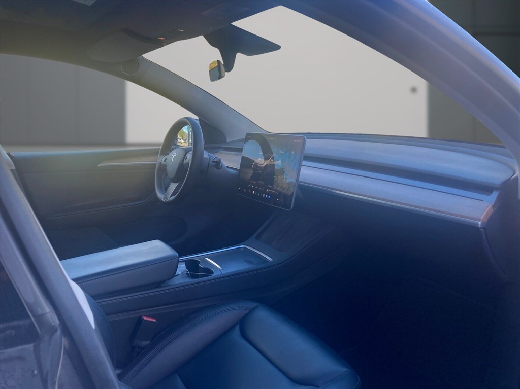 Tesla Model Y EL Performance AWD 534HK 5d Aut. - Image 9