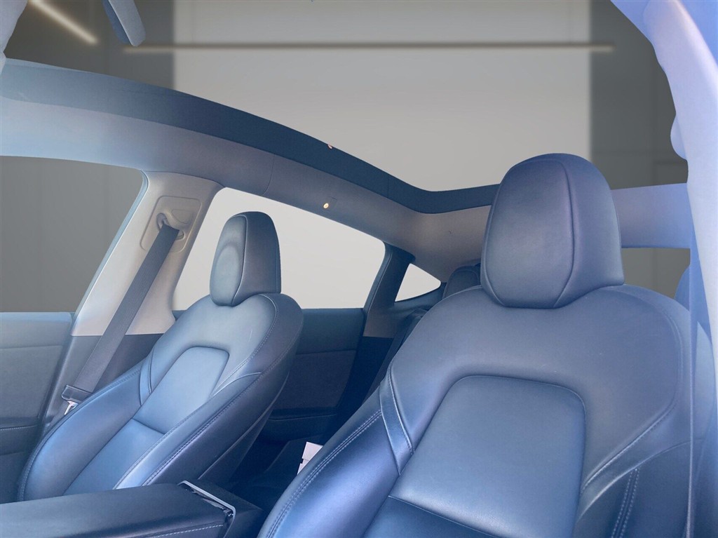 Tesla Model Y EL Performance AWD 534HK 5d Aut. - Image 11