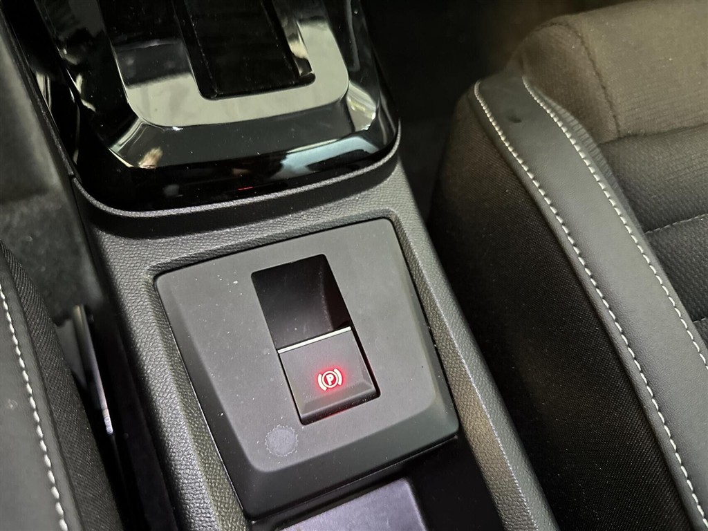 Citroën e-C3 Aircross Extended Range Max 113HK 5d Aut. - Image 18