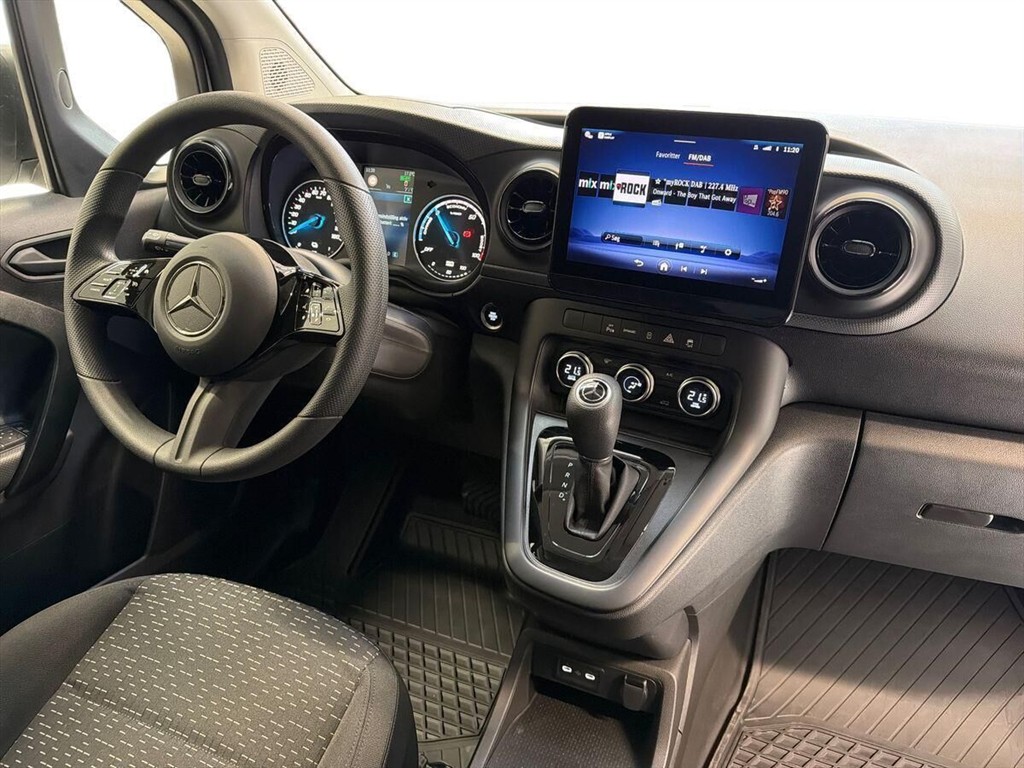Mercedes-Benz eCitan 112 Lang EL A2 Pro 122HK Van Aut. - Image 4