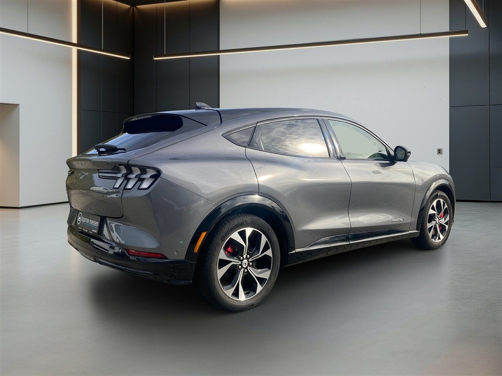Ford Mustang Mach-E EL UR AWD 351HK 5d Aut. - Image 4