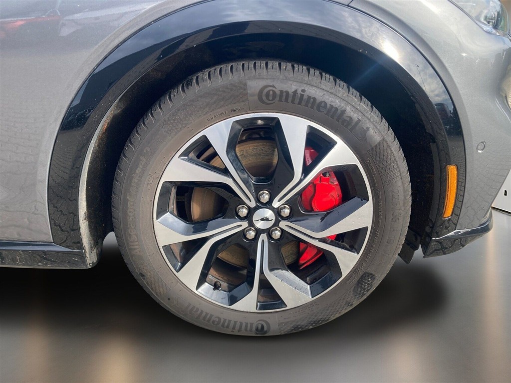 Ford Mustang Mach-E EL UR AWD 351HK 5d Aut. - Image 6