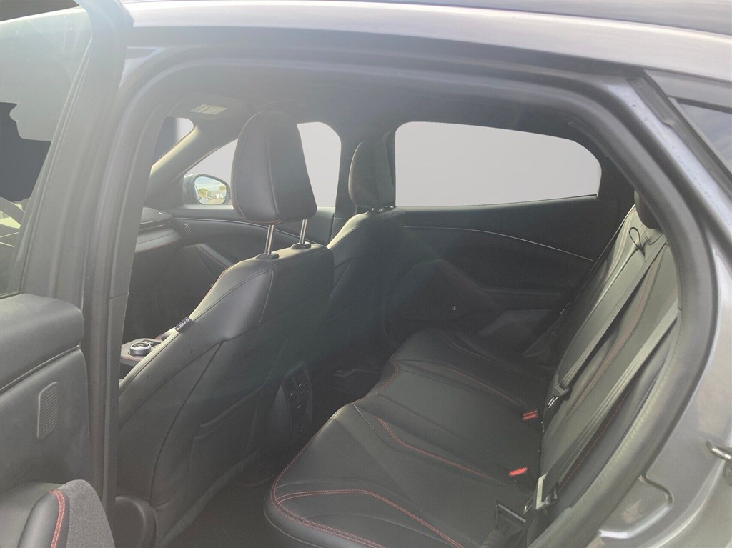 Ford Mustang Mach-E EL UR AWD 351HK 5d Aut. - Image 12