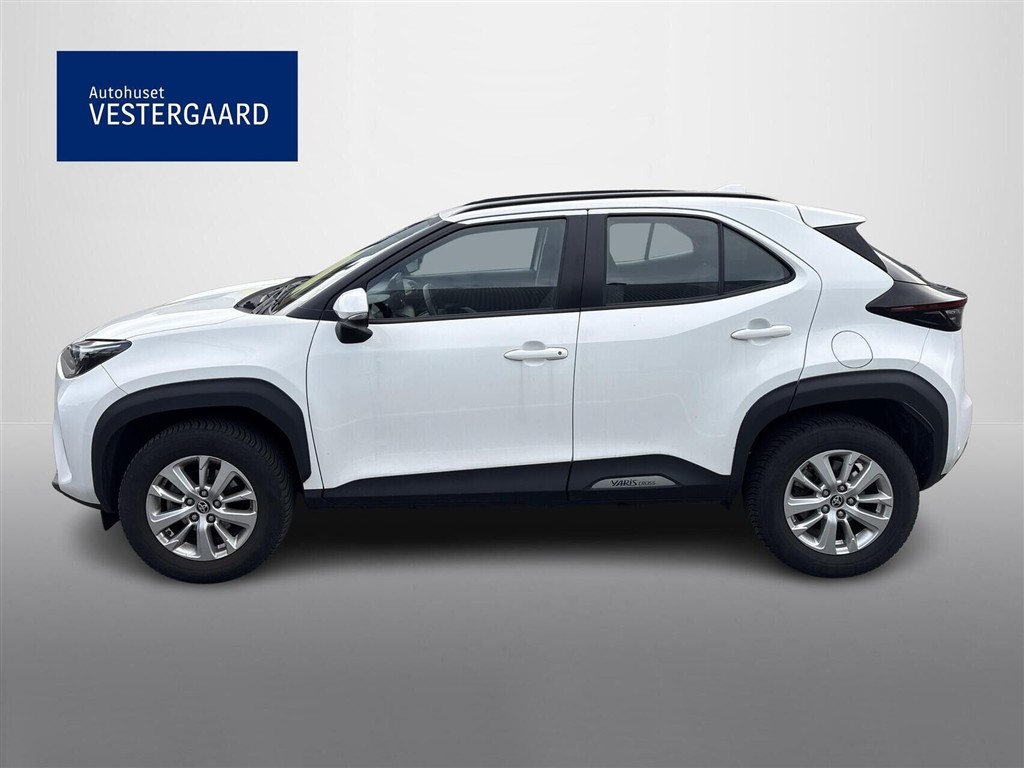 Toyota Yaris Cross 1,5 Hybrid Essential Comfort 116HK 5d Trinl. Gear - Image 2