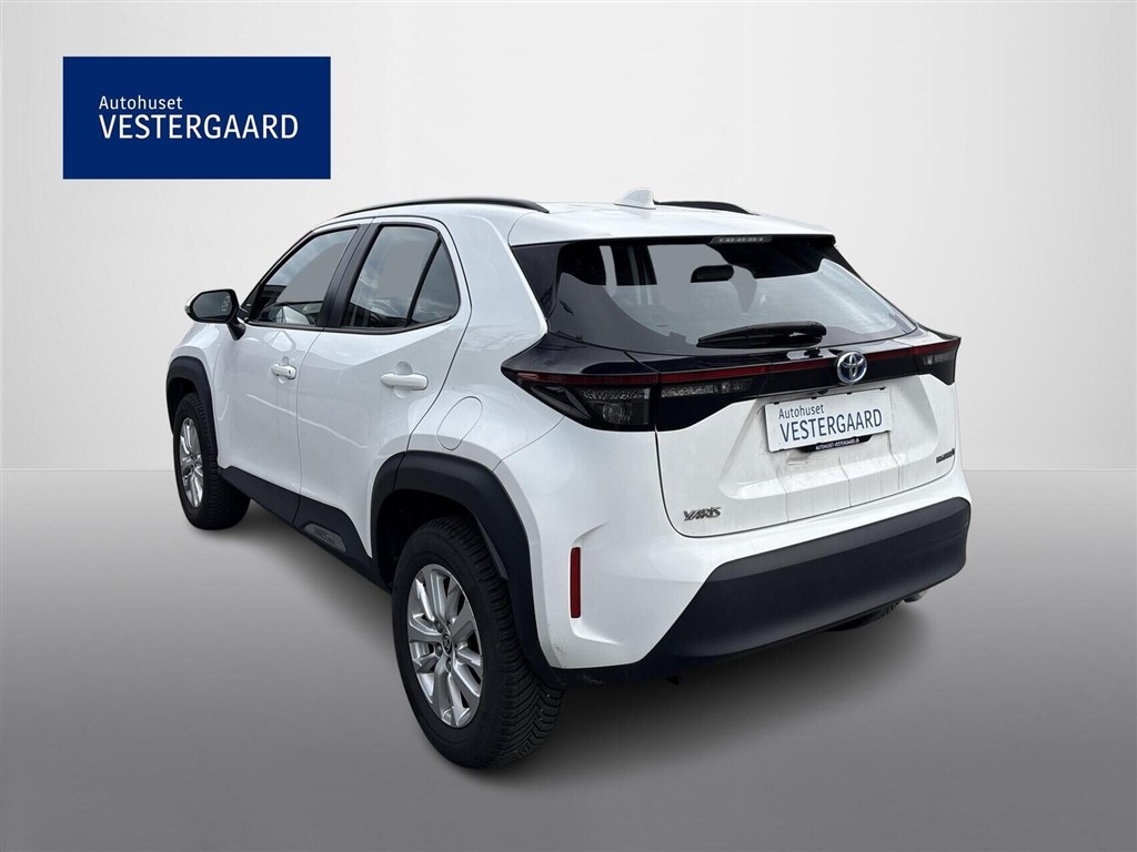 Toyota Yaris Cross 1,5 Hybrid Essential Comfort 116HK 5d Trinl. Gear - Image 3