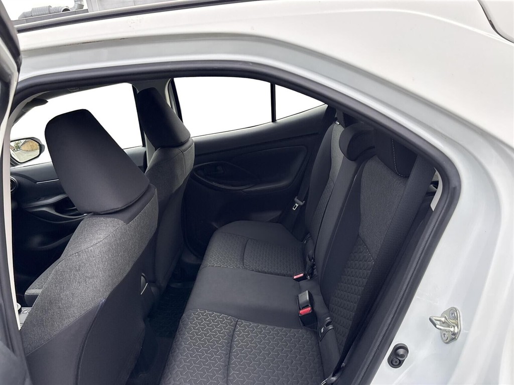 Toyota Yaris Cross 1,5 Hybrid Essential Comfort 116HK 5d Trinl. Gear - Image 5