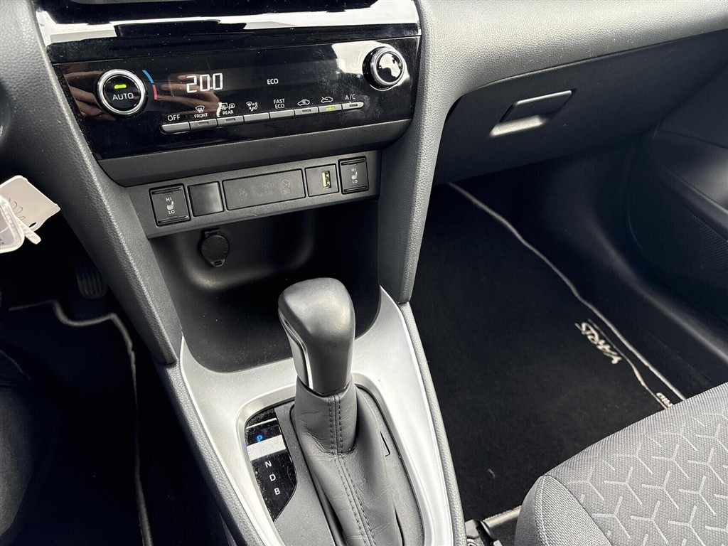 Toyota Yaris Cross 1,5 Hybrid Essential Comfort 116HK 5d Trinl. Gear - Image 9