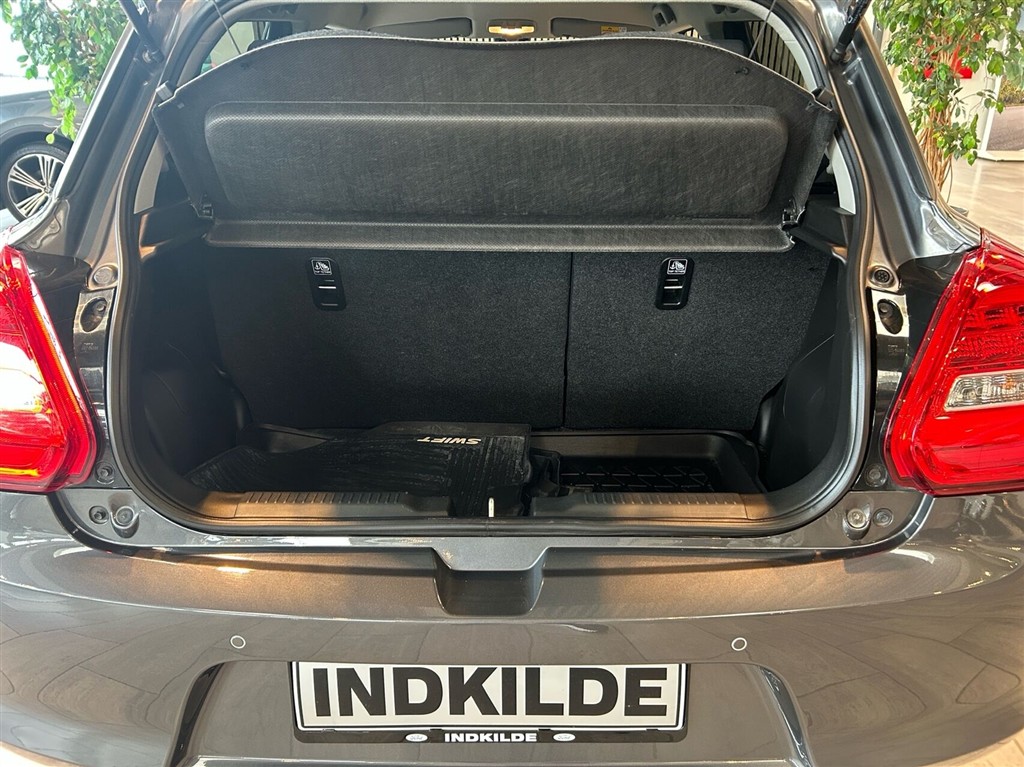 Suzuki Swift 1,2 Dualjet Mild hybrid Exclusive AEB CVT 83HK 5d Trinl. Gear - Image 13