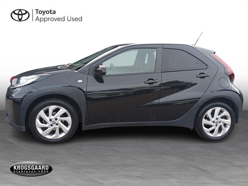 Toyota Aygo X 1,0 VVT-I Active 72HK 5d - Image 2