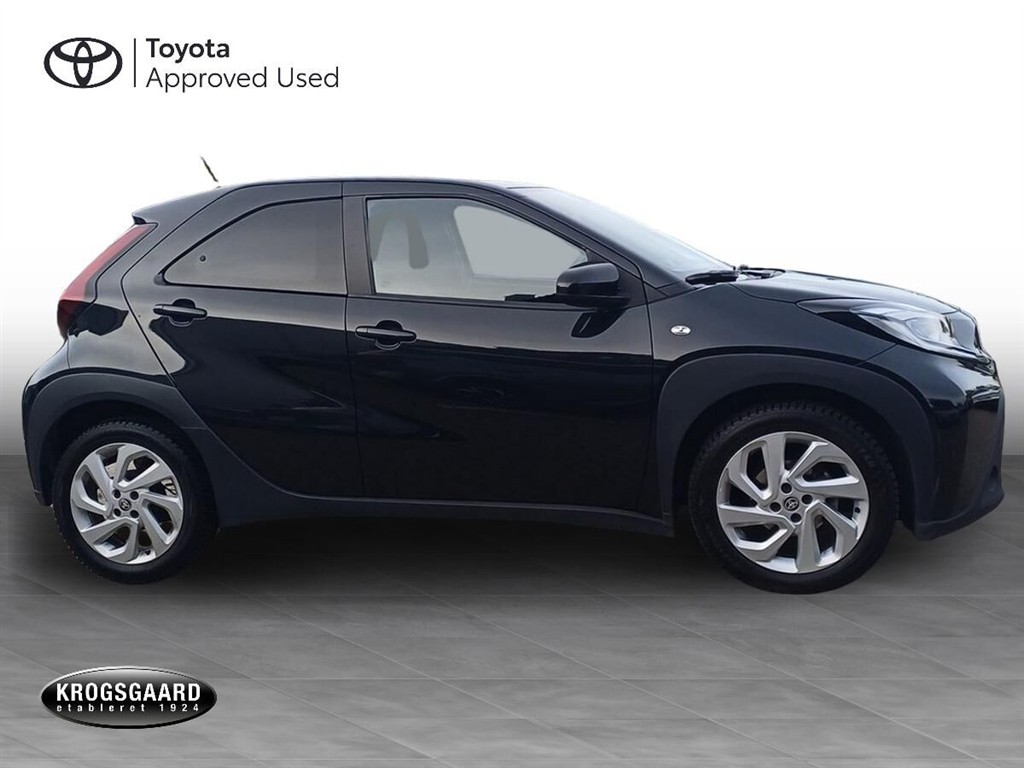 Toyota Aygo X 1,0 VVT-I Active 72HK 5d - Image 8