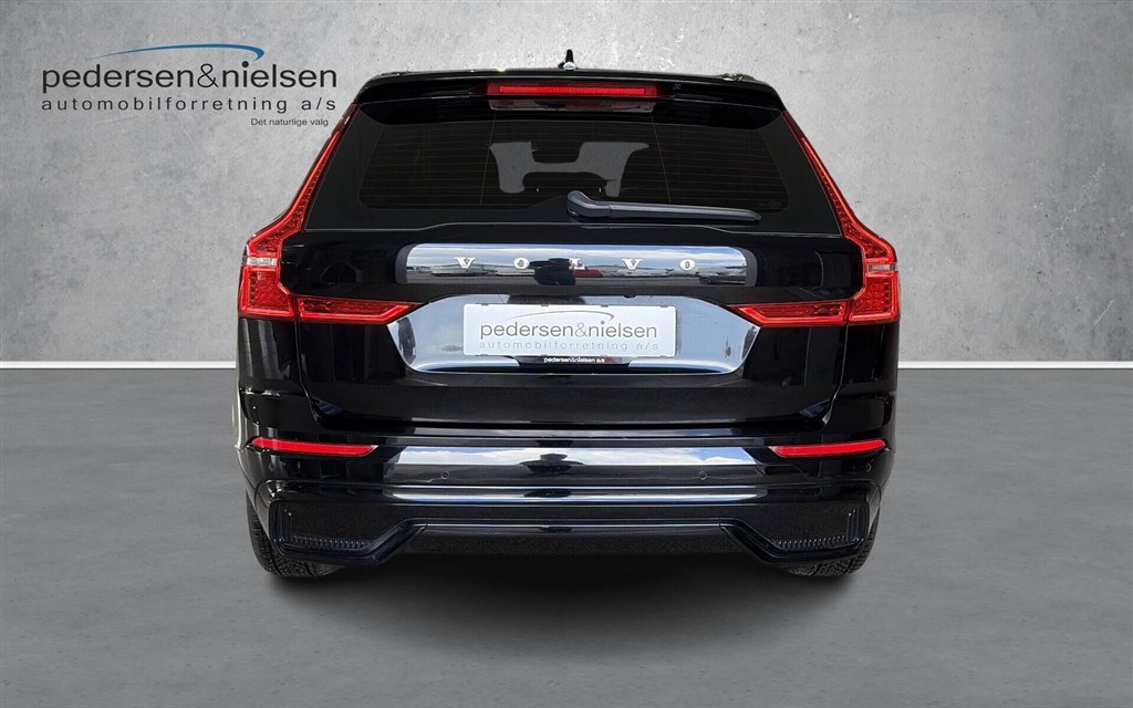 Volvo XC60 2,0 T6 Recharge Plugin-hybrid R-design AWD 350HK 5d 8g Aut. - Image 4