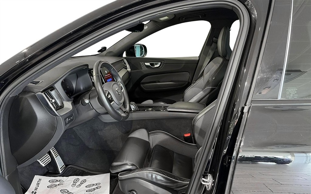 Volvo XC60 2,0 T6 Recharge Plugin-hybrid R-design AWD 350HK 5d 8g Aut. - Image 9