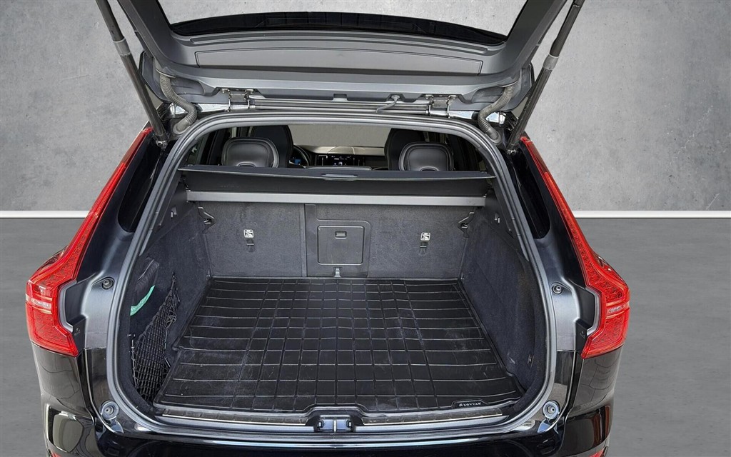 Volvo XC60 2,0 T6 Recharge Plugin-hybrid R-design AWD 350HK 5d 8g Aut. - Image 17