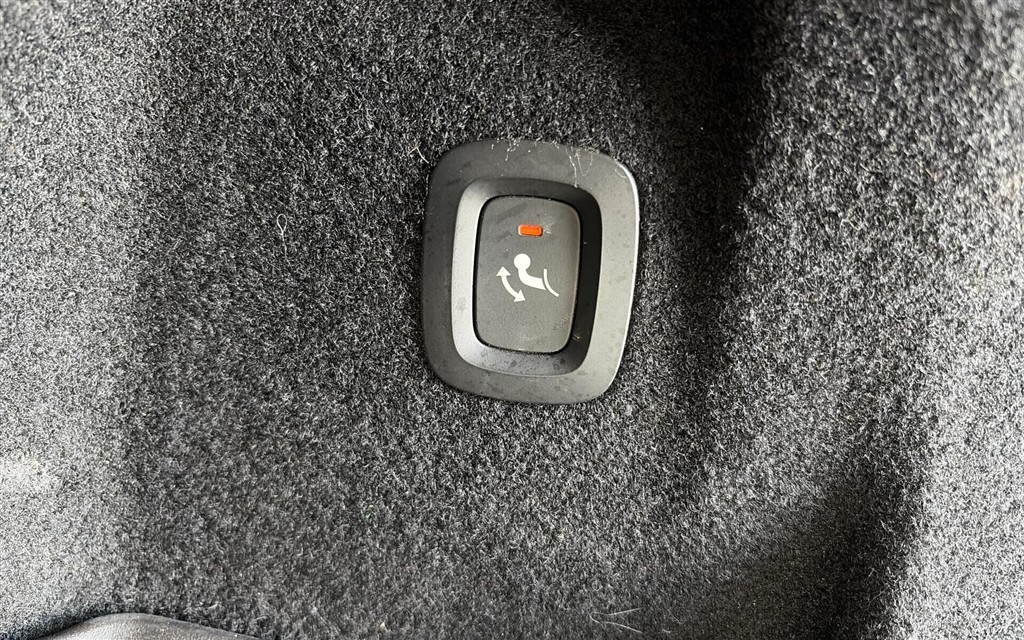 Volvo XC60 2,0 T6 Recharge Plugin-hybrid R-design AWD 350HK 5d 8g Aut. - Image 19
