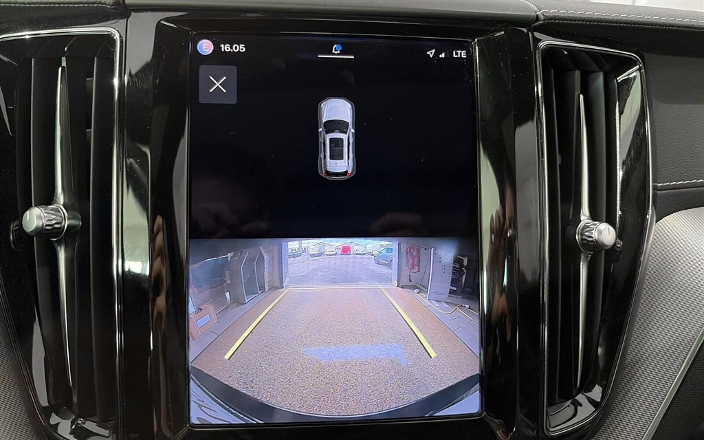 Volvo XC60 2,0 T6 Recharge Plugin-hybrid R-design AWD 350HK 5d 8g Aut. - Image 22