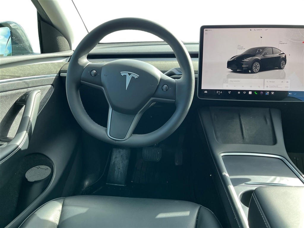 Tesla Model Y EL RWD 299HK 5d Aut. - Image 9