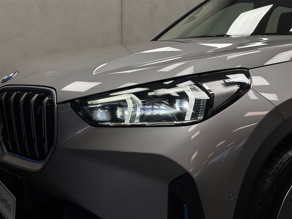 BMW iX1 xDrive30 EL 4x4 313HK 5d Aut. - Image 2