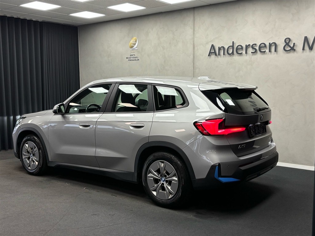 BMW iX1 xDrive30 EL 4x4 313HK 5d Aut. - Image 4