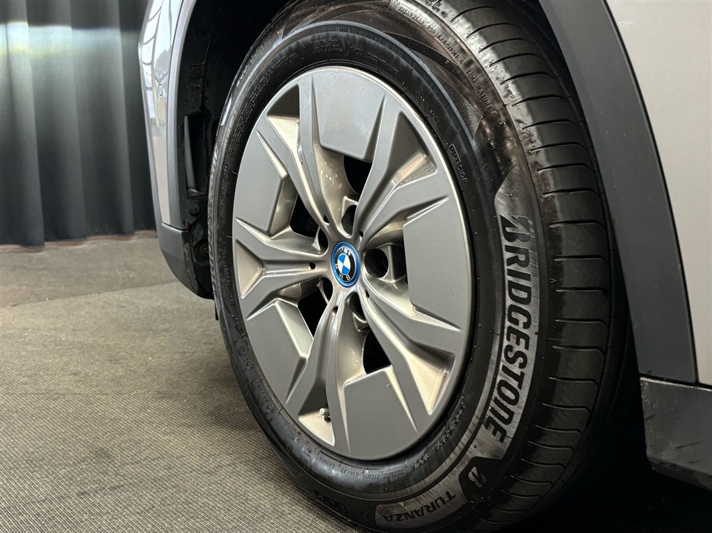 BMW iX1 xDrive30 EL 4x4 313HK 5d Aut. - Image 7