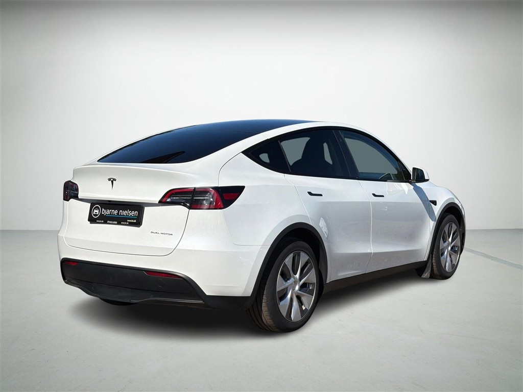 Tesla Model Y EL Long Range AWD 514HK 5d Aut. - Image 2