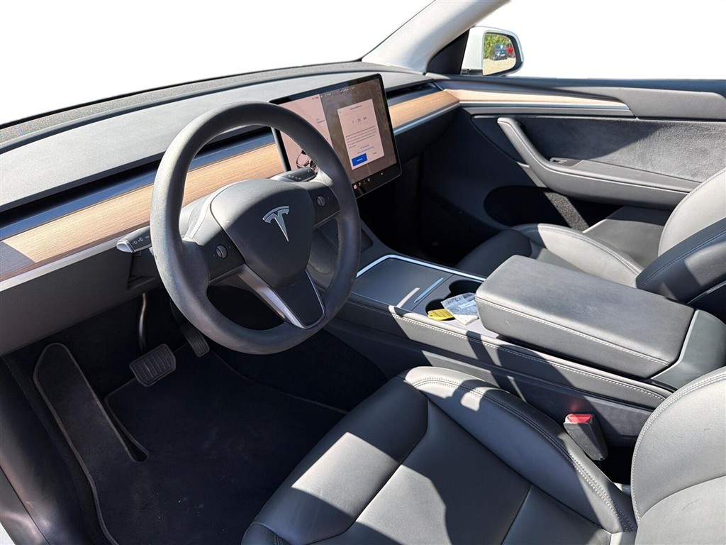 Tesla Model Y EL Long Range AWD 514HK 5d Aut. - Image 3