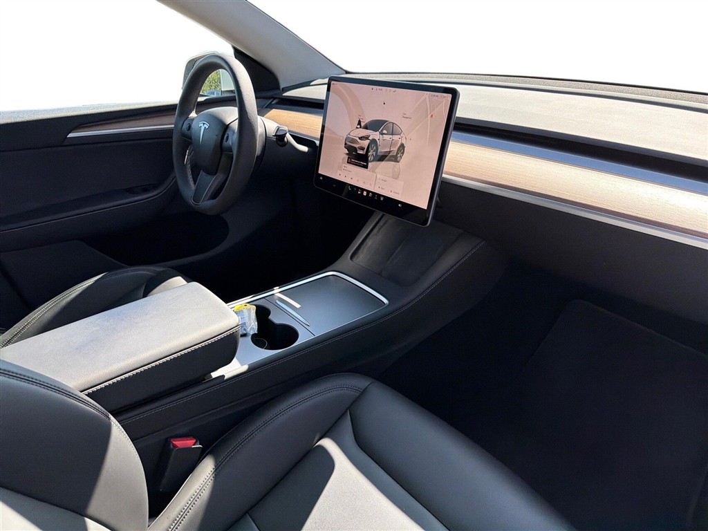 Tesla Model Y EL Long Range AWD 514HK 5d Aut. - Image 10