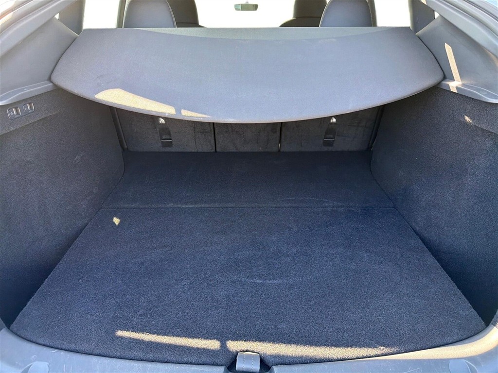 Tesla Model Y EL Long Range AWD 514HK 5d Aut. - Image 13