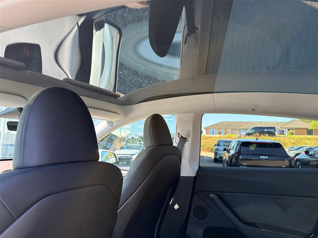 Tesla Model Y EL Long Range AWD 514HK 5d Aut. - Image 24