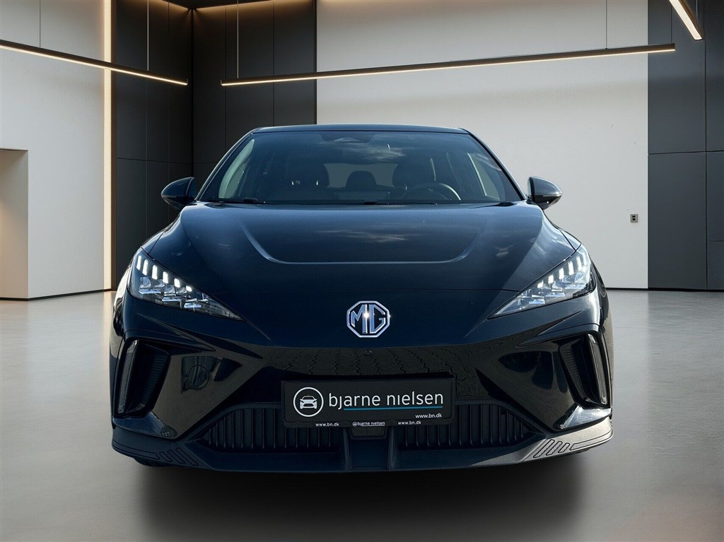 MG MG4 Electric EL Performance Xpower 435HK 5d Aut. - Image 2