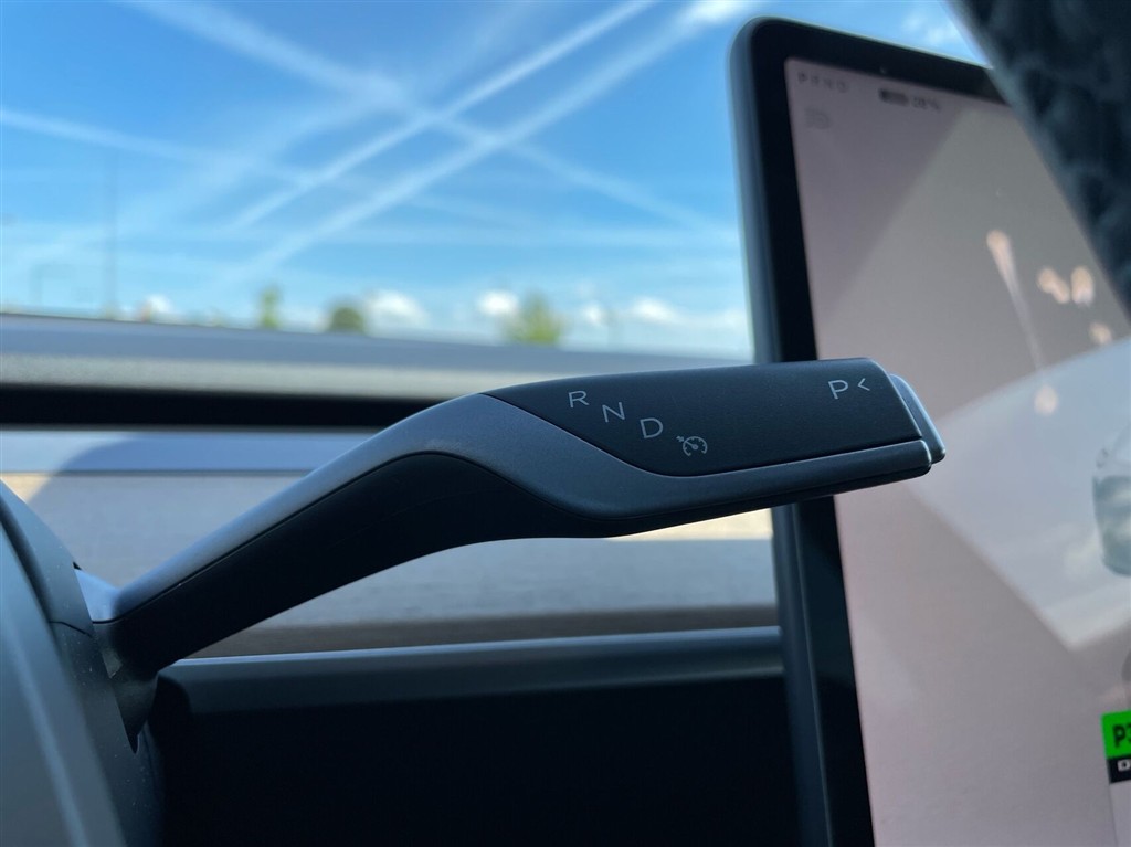 Tesla Model Y EL Long Range AWD 514HK 5d Aut. - Image 13