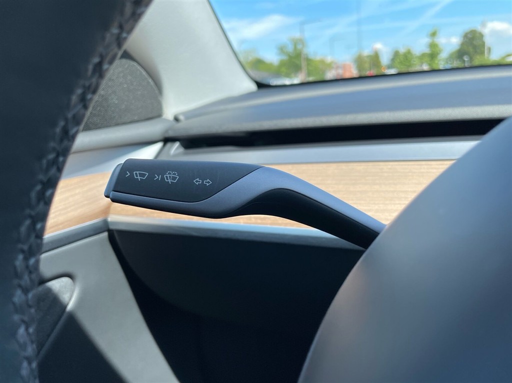 Tesla Model Y EL Long Range AWD 514HK 5d Aut. - Image 8