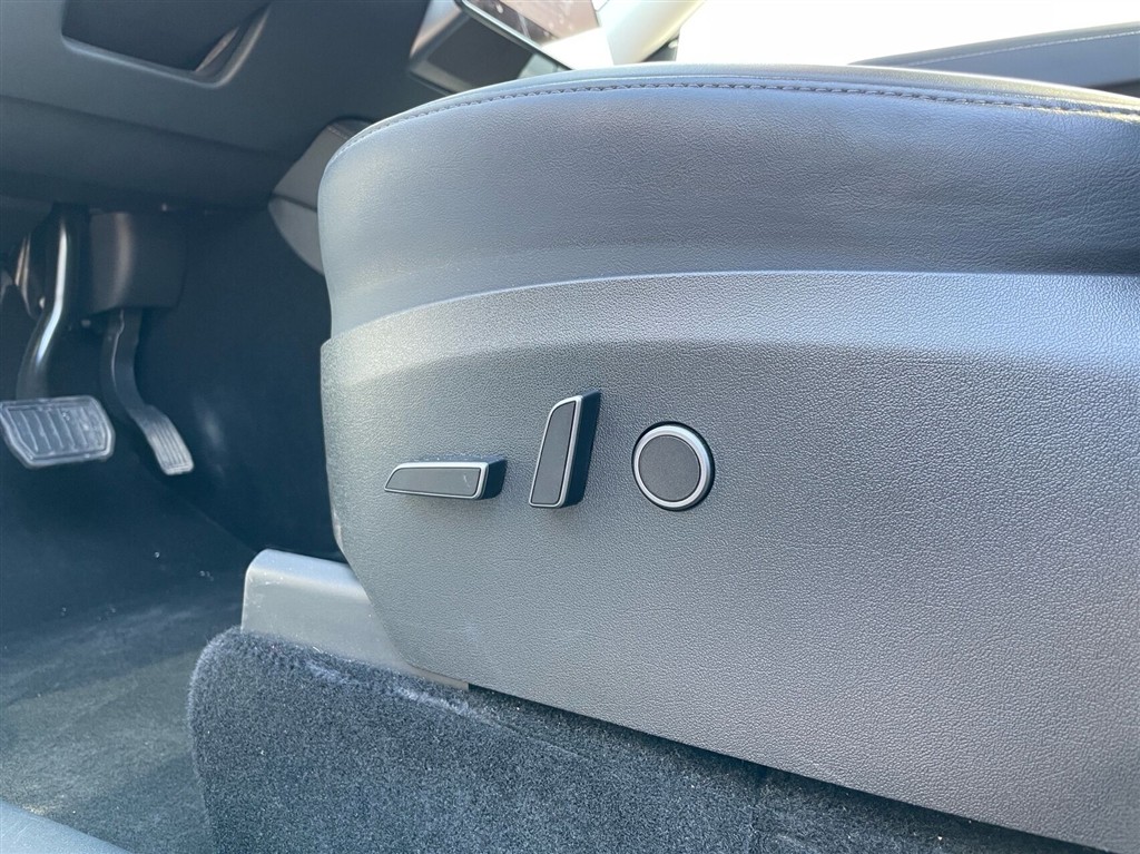Tesla Model Y EL Long Range AWD 514HK 5d Aut. - Image 21