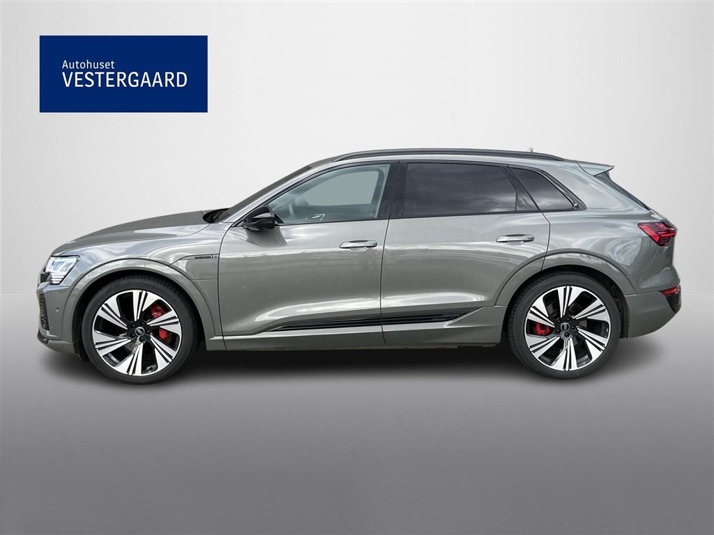 Audi Q8 55 E-tron S Line Quattro 408HK 5d Aut. - Image 2