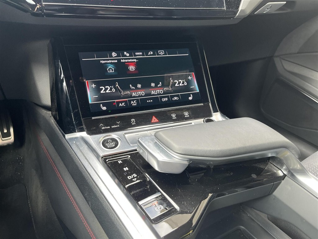 Audi Q8 55 E-tron S Line Quattro 408HK 5d Aut. - Image 13