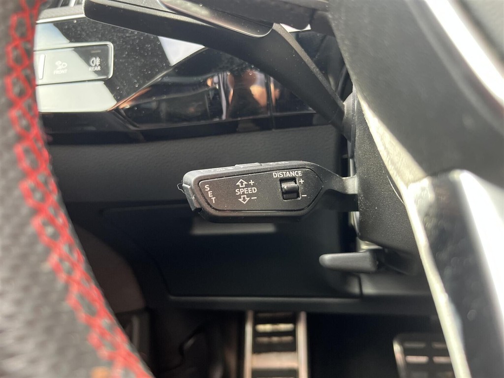 Audi Q8 55 E-tron S Line Quattro 408HK 5d Aut. - Image 17