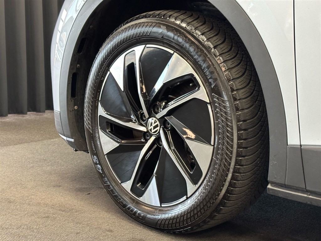VW ID.4 EL Pro Performance 204HK 5d Aut. - Image 5