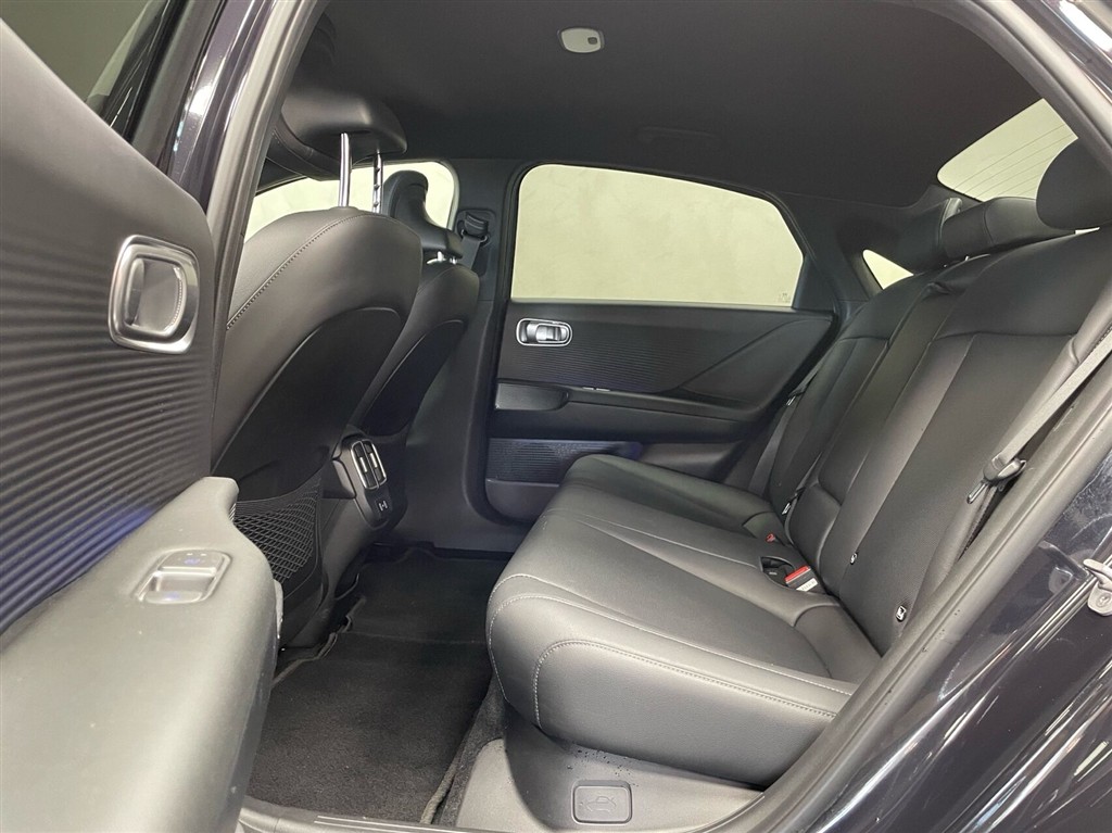 Hyundai Ioniq 6 Electric 77,4 kWh Techniq 229HK Aut. - Image 11