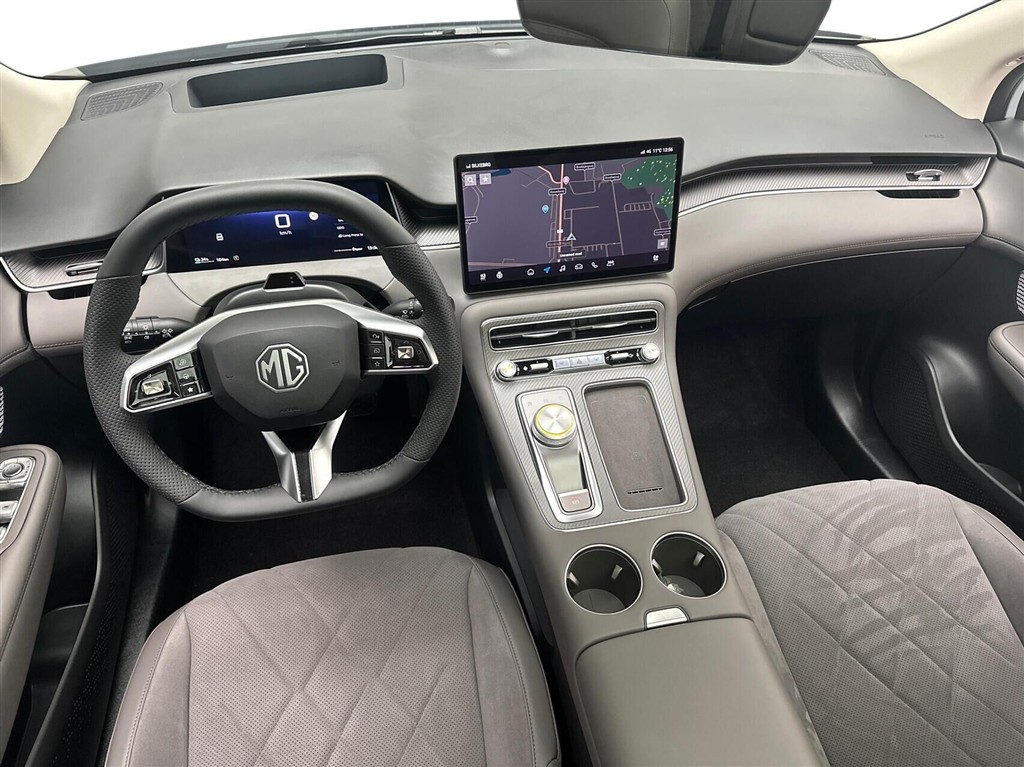MG MGS6 Electric Long Range Luxury 245HK 5d Aut. - Image 4